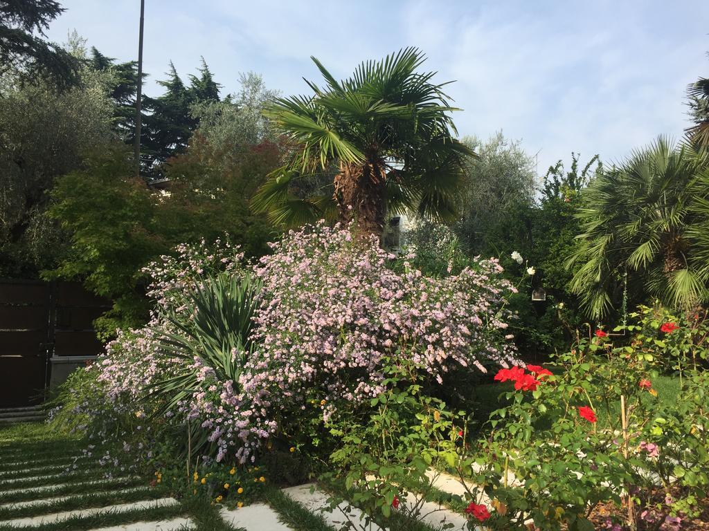 Villa Arzilla Desenzano del Garda Esterno foto